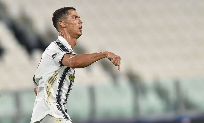 Ronaldo eleito jogador - milenio stadium - italia (1)