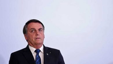 Bolsonaro diz que vacina contra a covid-19 vai ser gratuita, mas não obrigatória
