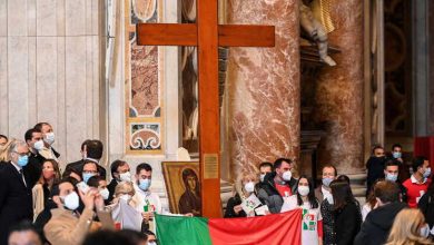 Papa entregou símbolos da Jornada Mundial da Juventude a Portugal