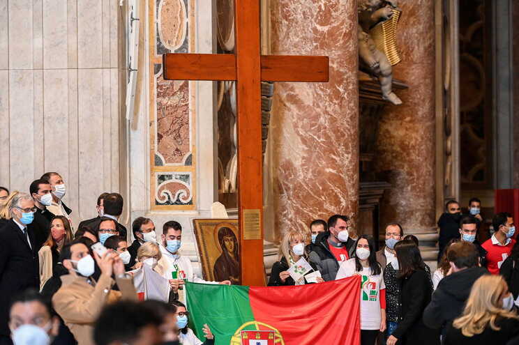 Papa entregou símbolos da Jornada Mundial da Juventude a Portugal