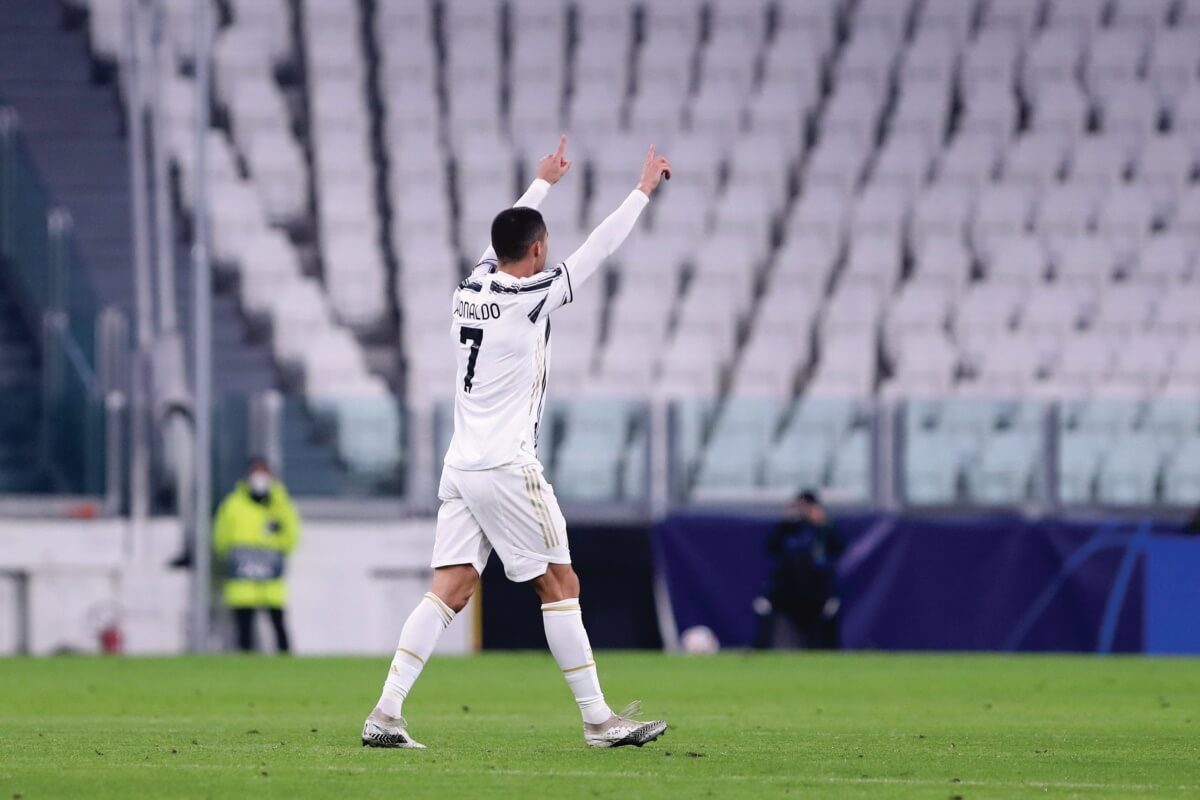 Milenio Stadium - Portugal - Cristiano Ronaldo vence Golden Foot