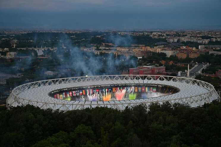 Bomba-artesanal-perto-do-estadio-em-Roma-desativada-pela-policia-milenio-stadium-desporto
