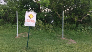 City halts construction of fence in park near Scarborough Bluffs-Milenio Stadium-Ontario