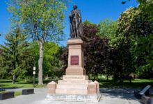 Kingston to move Sir John A. Macdonald statue from City Park-Milenio Stadium-Ontario