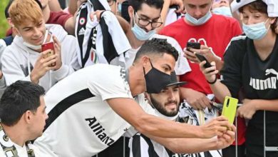 Cristiano-Ronaldo-regressou-a-Juventus-e-passou-algum-tempo-com-os-fas-milenio-stadium-desporto