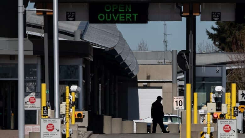 Unions warn Canadians to expect disruptions at airports and border crossings starting Friday-Milenio Stadium-Canada