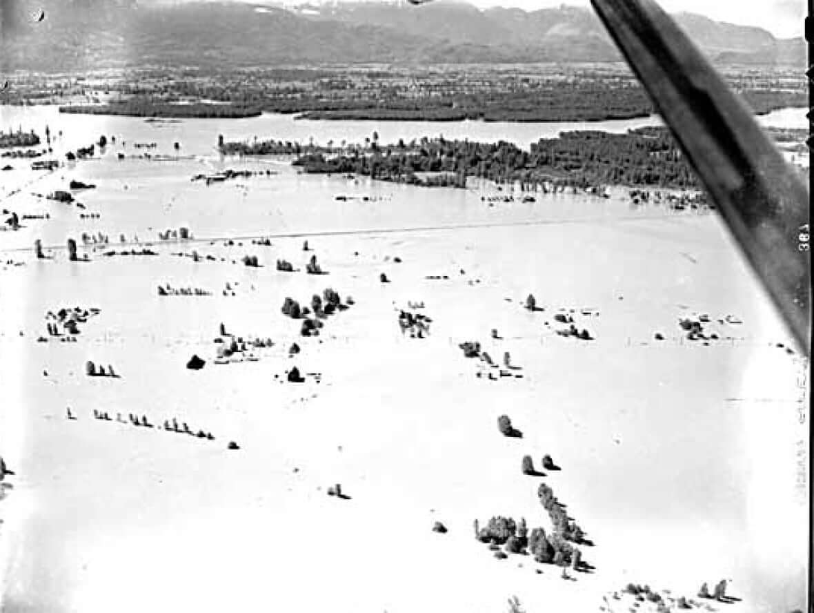 Flood in 1948-Milenio Stadium-Canada