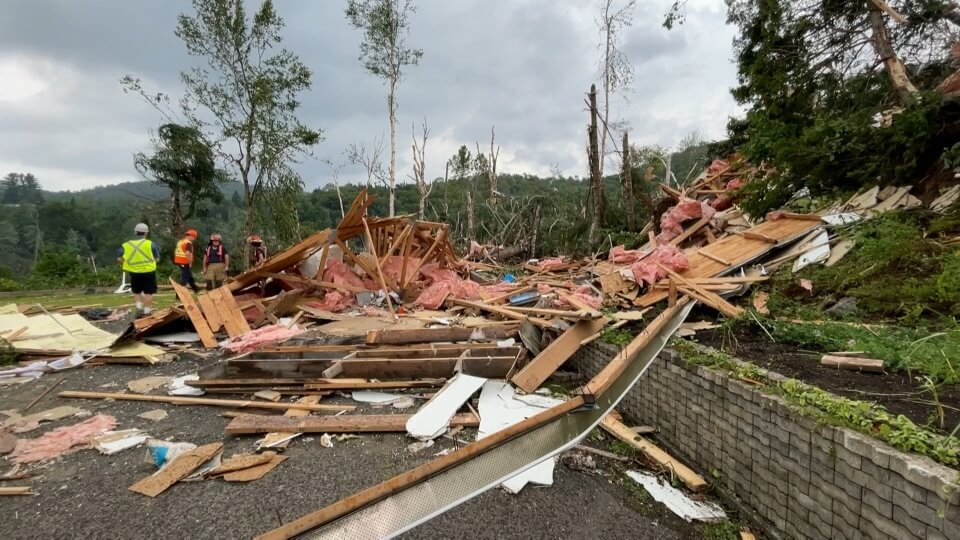Environment Canada confirma que tornado de nível 1 atingiu domingo o sul de Ontário-Milénio Stadium-GTA